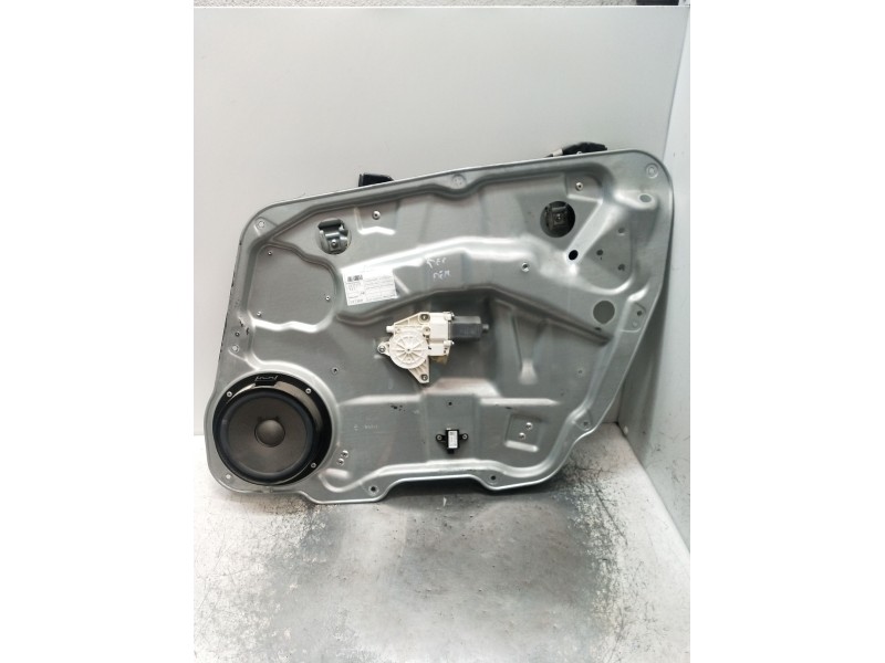 Recambio de elevalunas delantero derecho para mercedes-benz clase m (w164) ml 320 cdi 4-matic (164.122) referencia OEM IAM A2518