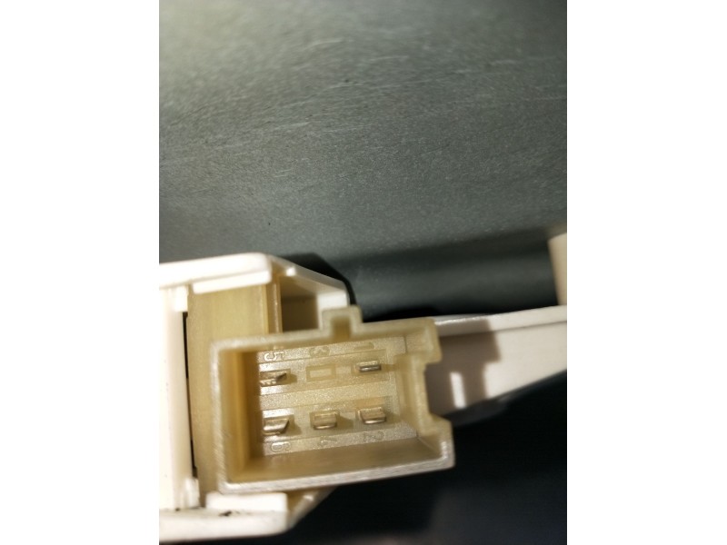Recambio de elevalunas delantero derecho para mercedes-benz clase m (w164) ml 320 cdi 4-matic (164.122) referencia OEM IAM A2518
