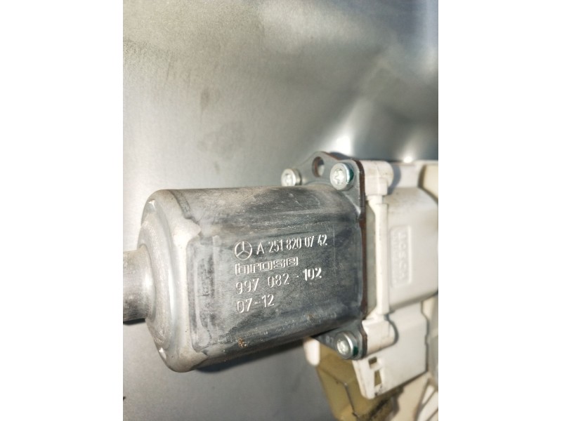 Recambio de elevalunas delantero izquierdo para mercedes-benz clase m (w164) ml 320 cdi 4-matic (164.122) referencia OEM IAM A25