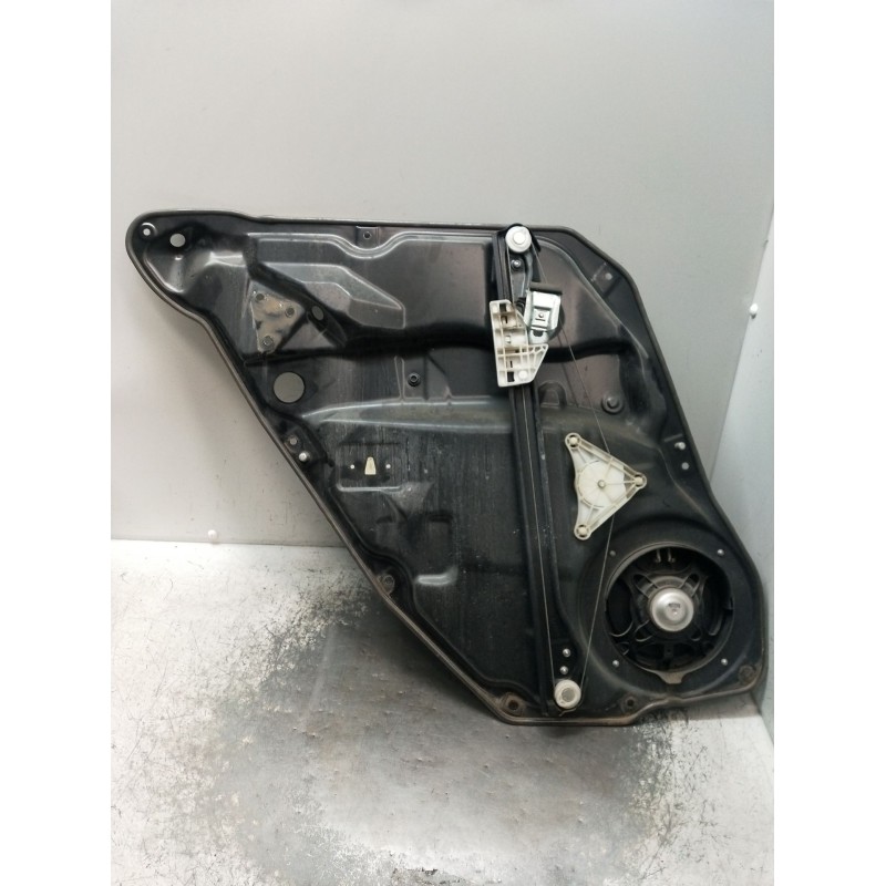 Recambio de elevalunas trasero derecho para mercedes-benz clase m (w164) ml 320 cdi 4-matic (164.122) referencia OEM IAM A251820
