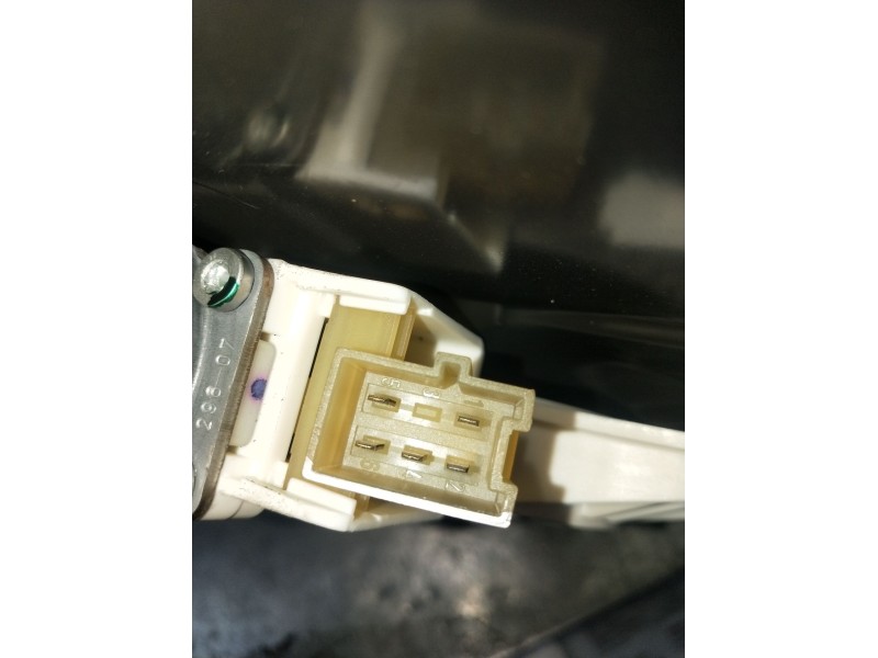Recambio de elevalunas trasero derecho para mercedes-benz clase m (w164) ml 320 cdi 4-matic (164.122) referencia OEM IAM A251820