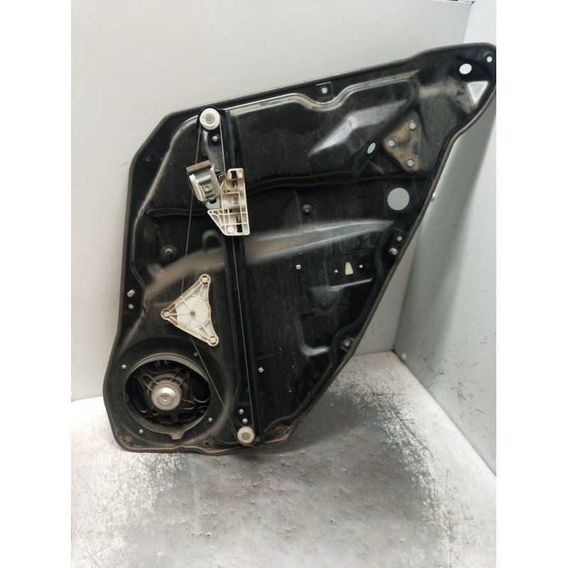 Recambio de elevalunas trasero izquierdo para mercedes-benz clase m (w164) ml 320 cdi 4-matic (164.122) referencia OEM IAM A2518