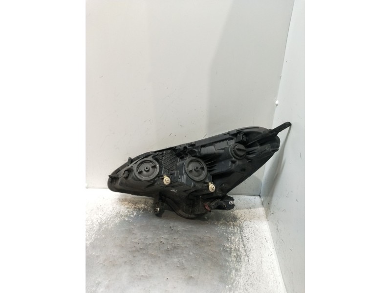 Recambio de faro derecho para opel corsa e (x15) 1.3 cdti (08, 68) referencia OEM IAM 13381336RH 1EF01183002 