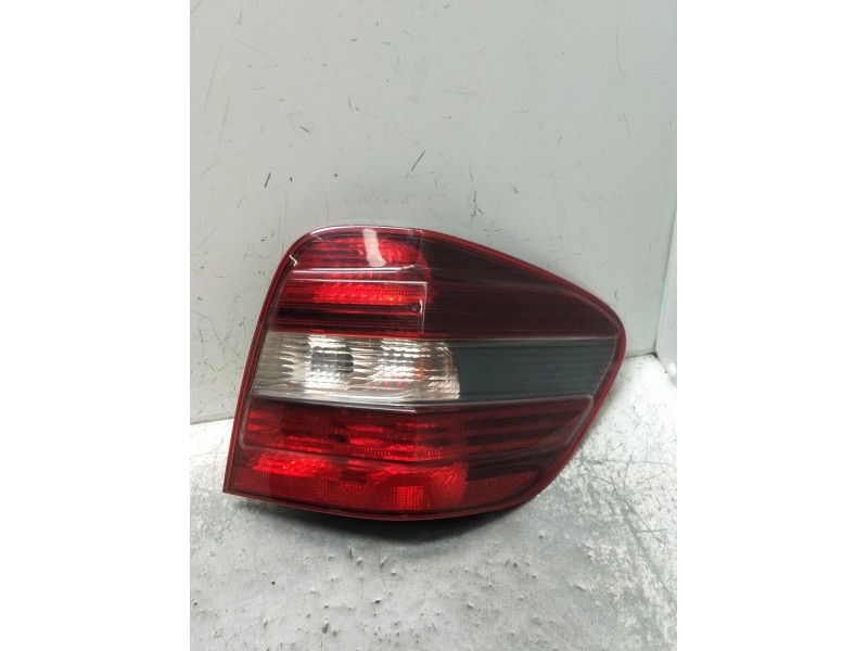 Recambio de piloto trasero derecho para mercedes-benz clase m (w164) ml 320 cdi 4-matic (164.122) referencia OEM IAM   