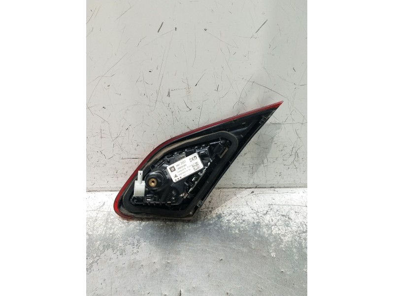 Recambio de piloto trasero izquierdo interior para opel corsa e (x15) 1.3 cdti (08, 68) referencia OEM IAM 39012623 460034366 