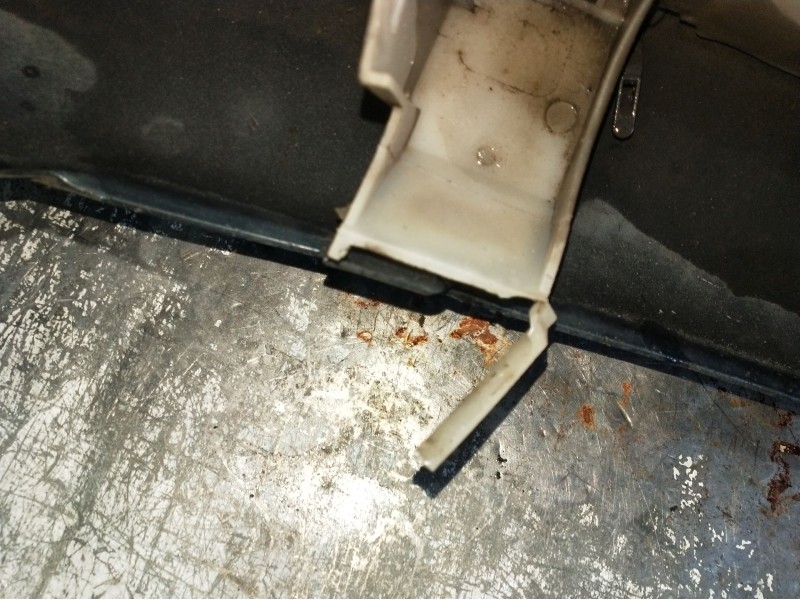 Recambio de paragolpes trasero para renault laguna ii (bg0/1_) 1.8 16v (bg0b, bg0c, bg0j, bg0m, bg0v) referencia OEM IAM   VER F