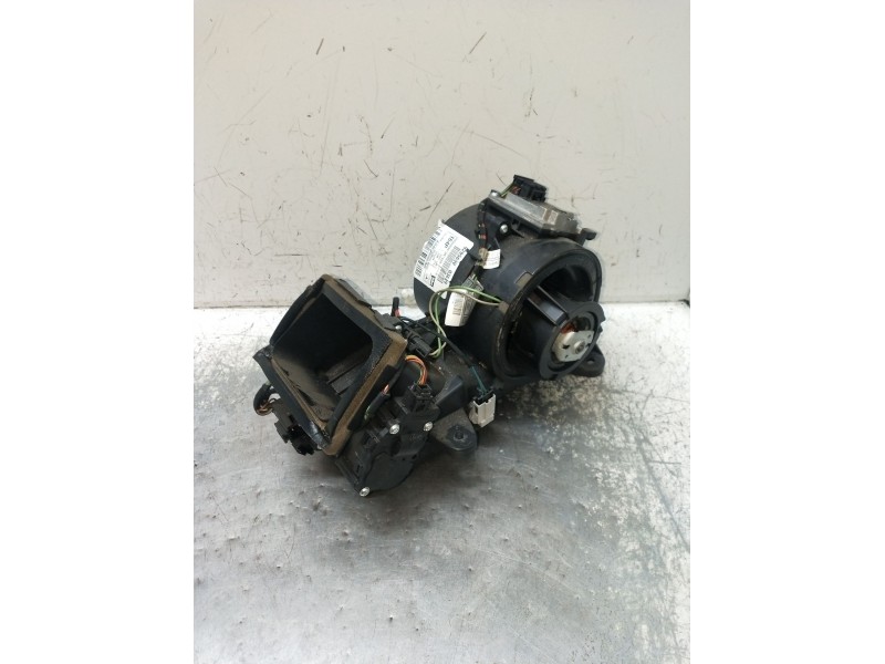 Recambio de ventilador calefaccion para mercedes-benz clase m (w164) ml 320 cdi 4-matic (164.122) referencia OEM IAM 982611B005 