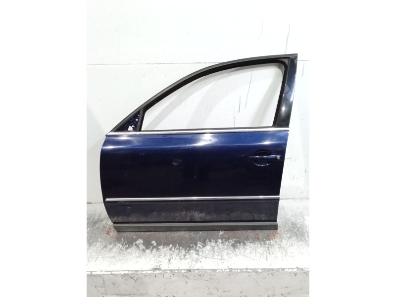 Recambio de puerta delantera izquierda para volkswagen passat b5.5 (3b3) 1.9 tdi referencia OEM IAM   4P