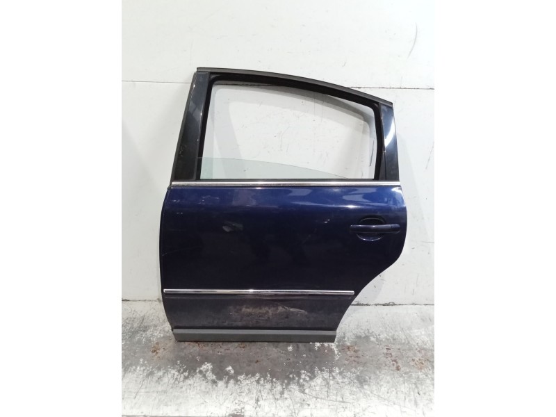 Recambio de puerta trasera izquierda para volkswagen passat b5.5 (3b3) 1.9 tdi referencia OEM IAM   4P
