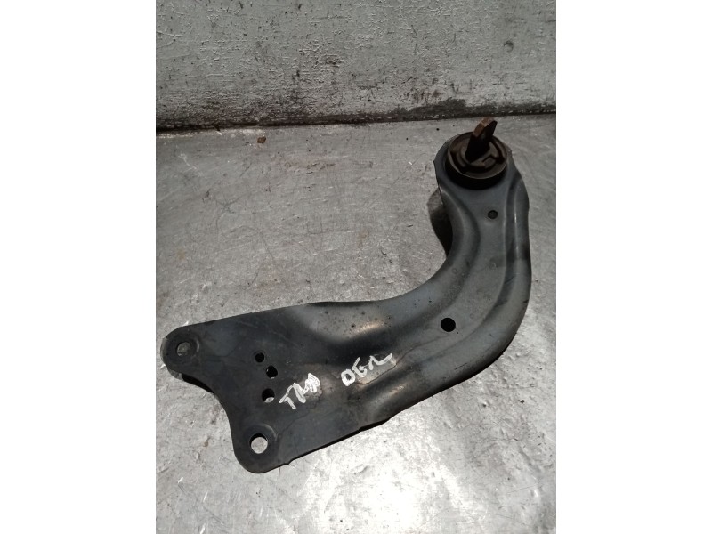 Recambio de brazo suspension inferior trasero derecho para mazda 3 (bm, bn) 2.2 d referencia OEM IAM   