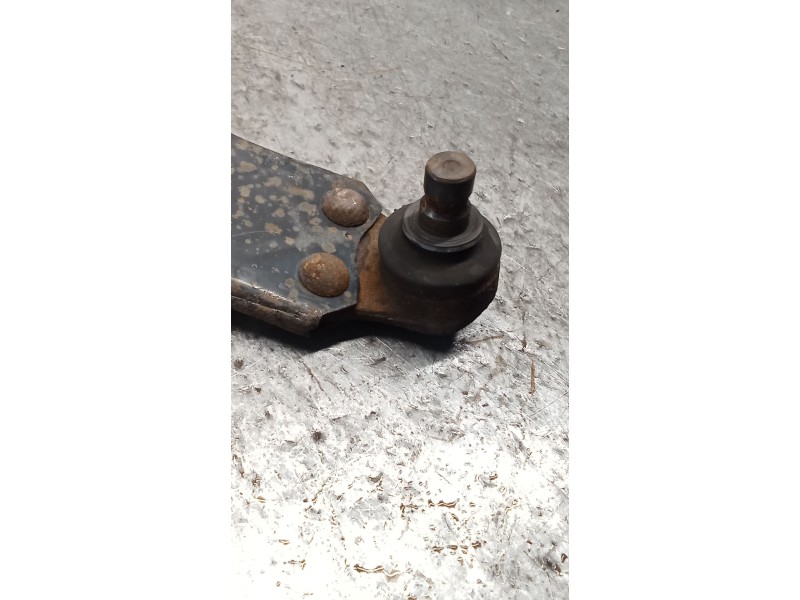 Recambio de brazo suspension inferior delantero izquierdo para ford focus i (daw, dbw) 1.8 tdci referencia OEM IAM 2M5130423051B