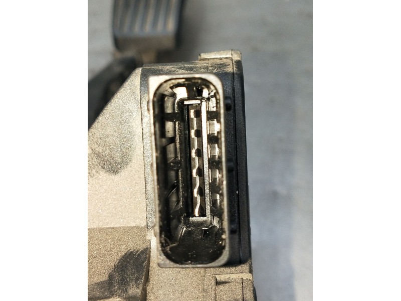 Recambio de potenciometro pedal para opel corsa e (x15) 1.3 cdti (08, 68) referencia OEM IAM 13305804 13116A11 