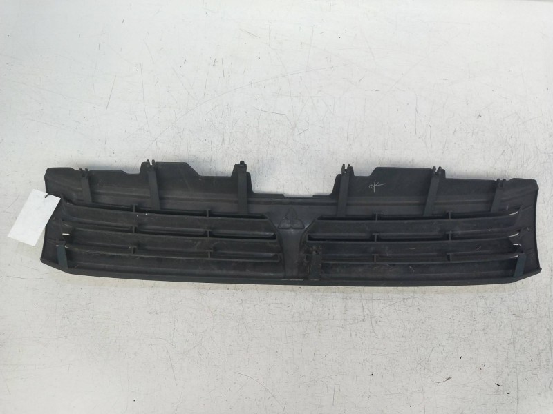 Recambio de rejilla delantera para mitsubishi space wagon (n80/n90) 2.4 gdi cat referencia OEM IAM   