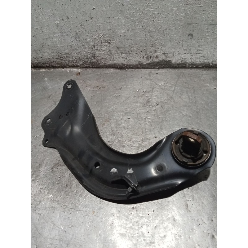 Recambio de brazo suspension inferior trasero izquierdo para mazda 3 (bm, bn) 2.2 d referencia OEM IAM   