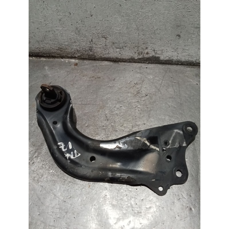 Recambio de brazo suspension inferior trasero izquierdo para mazda 3 (bm, bn) 2.2 d referencia OEM IAM   