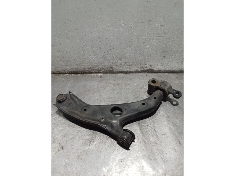 Recambio de brazo suspension superior delantero izquierdo para mazda 3 (bm, bn) 2.2 d referencia OEM IAM   