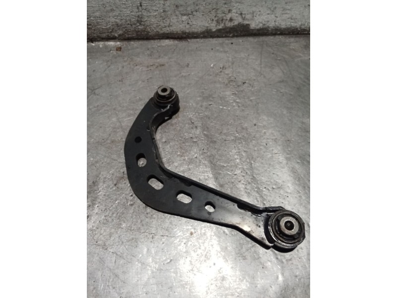 Recambio de brazo suspension inferior trasero izquierdo para mazda 3 (bm, bn) 2.2 d referencia OEM IAM   