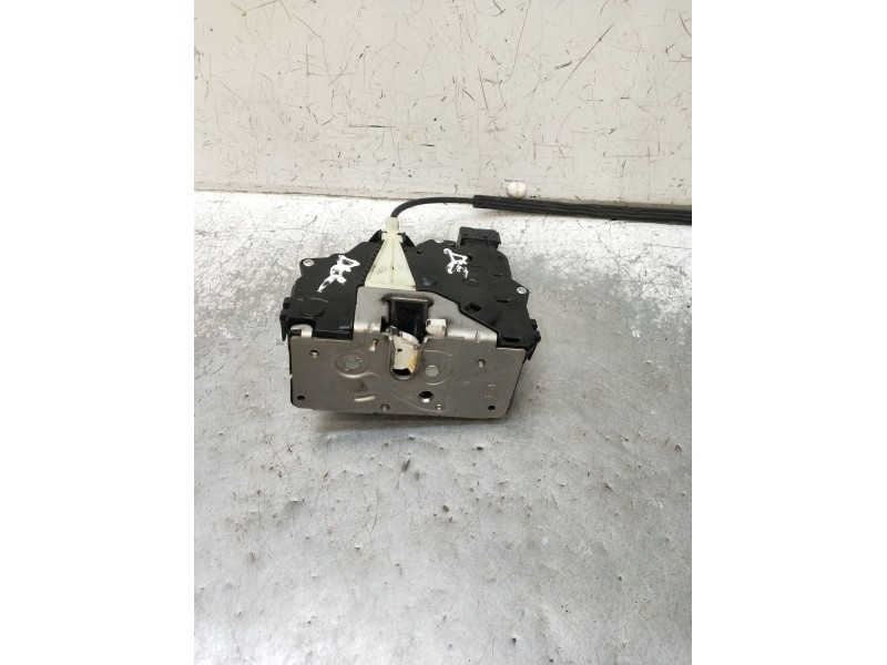 Recambio de motor cierre centralizado delantero derecho para opel corsa e (x15) 1.3 cdti (08, 68) referencia OEM IAM 13431840 03