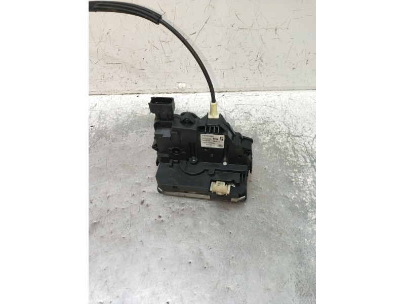 Recambio de motor cierre centralizado delantero derecho para opel corsa e (x15) 1.3 cdti (08, 68) referencia OEM IAM 13431840 03