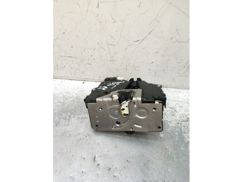 Recambio de motor cierre centralizado delantero izquierdo para opel corsa e (x15) 1.3 cdti (08, 68) referencia OEM IAM 13431841 