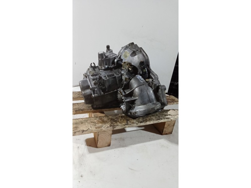 Recambio de caja cambios para daewoo lanos (klat) 1.6 16v referencia OEM IAM BS116786 5v B0372