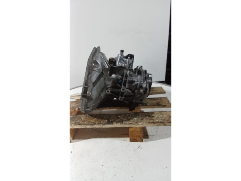 Recambio de caja cambios para daewoo lanos (klat) 1.6 16v referencia OEM IAM BS116786 5v B0372