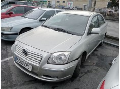 toyota avensis (_t25_) del año 2003