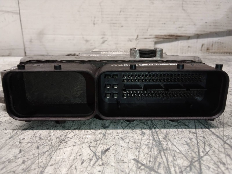 Recambio de centralita motor uce para hyundai i20 classic referencia OEM IAM 3911003345 9030933220KD 3220