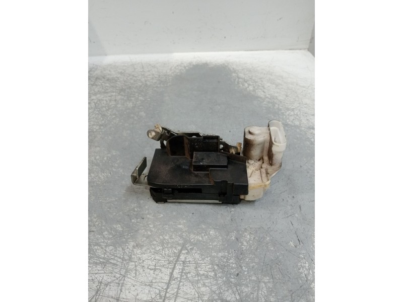 Recambio de motor cierre centralizado trasero derecho para fiat punto berlina (188) 1.2 8v referencia OEM IAM   