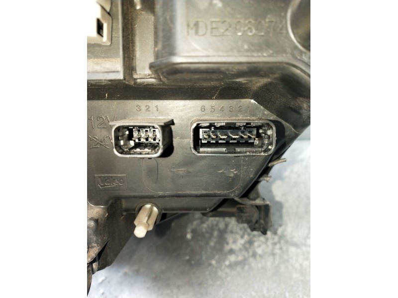 Recambio de faro derecho para renault laguna iii dynamique referencia OEM IAM 260100035R 89901837 XENON