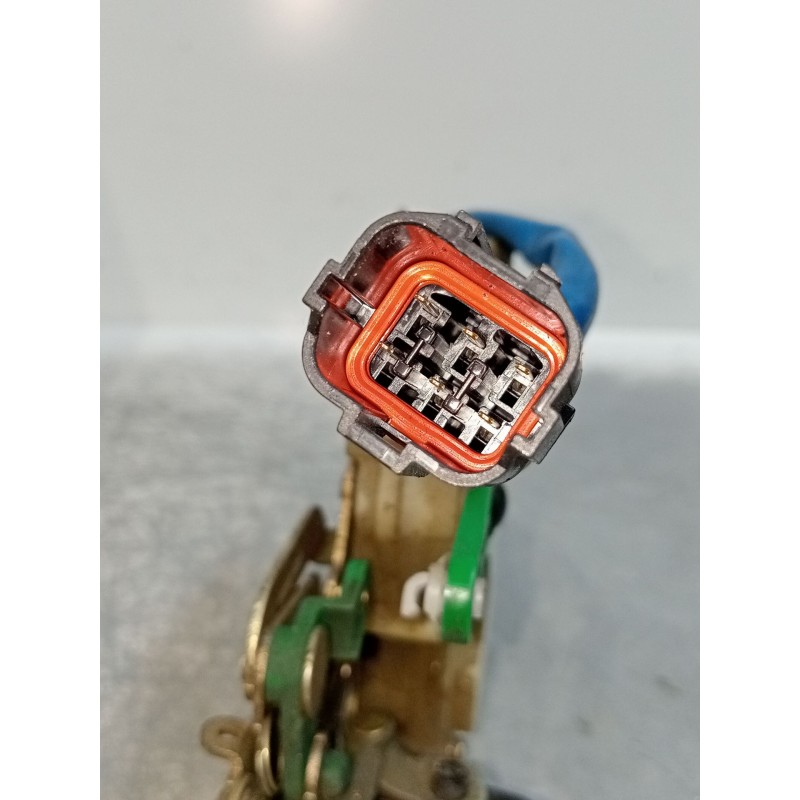 Recambio de motor cierre centralizado trasero derecho para kia sorento 2.5 crdi ex referencia OEM IAM   