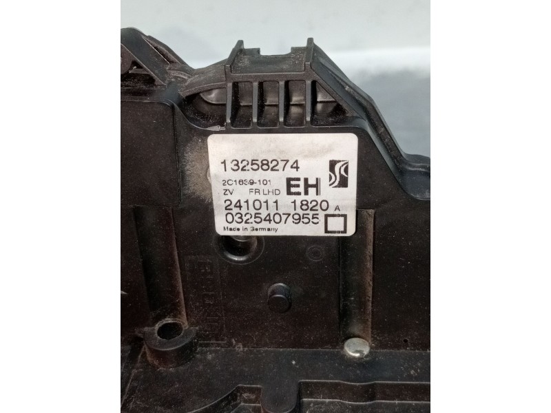 Recambio de motor cierre centralizado delantero derecho para opel corsa d 1.3 16v cdti referencia OEM IAM 13258274 3P 0325407955