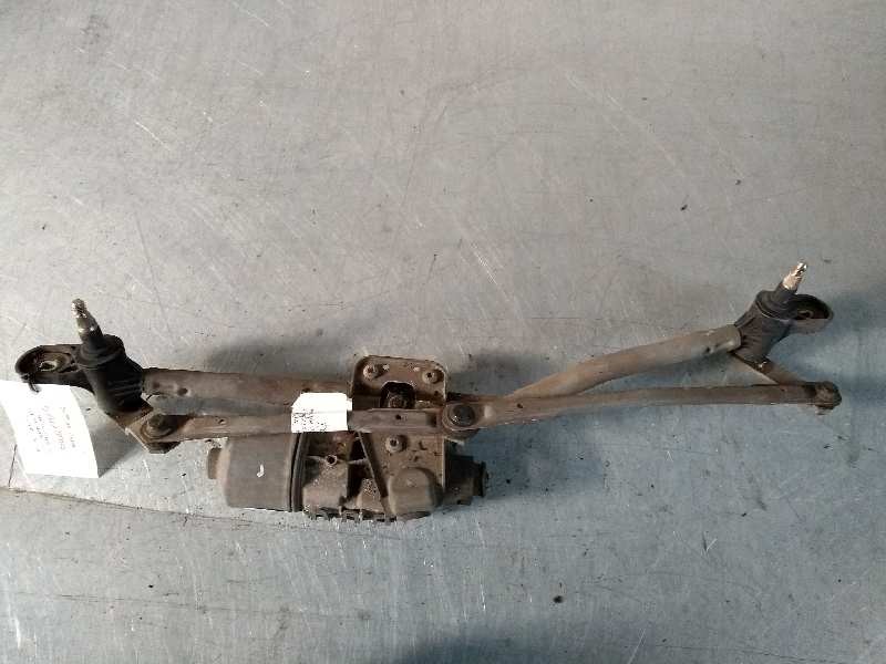 Recambio de motor limpia delantero para mazda 3 berlina (bk) 1.6 cd diesel cat referencia OEM IAM 0390241731 4M5117508AA BP4K673