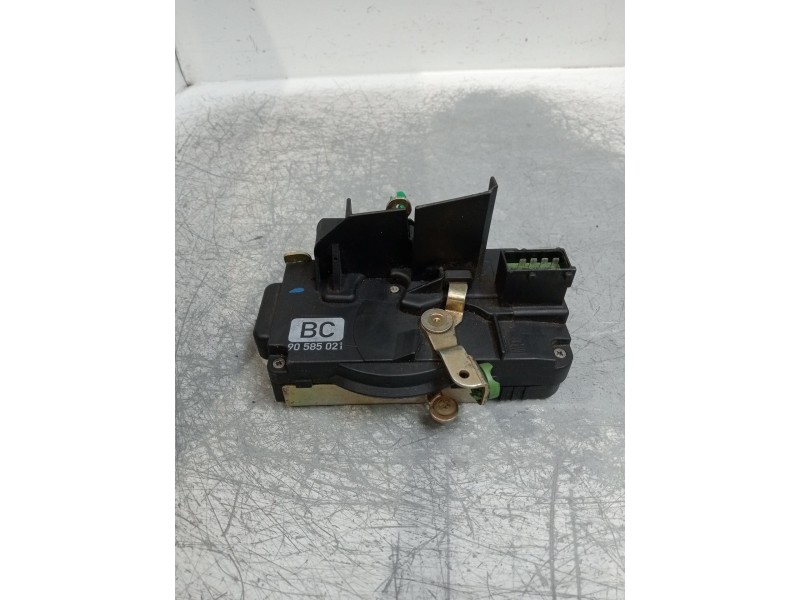 Recambio de motor cierre centralizado delantero izquierdo para opel vectra b berlina 2.0 dti referencia OEM IAM   