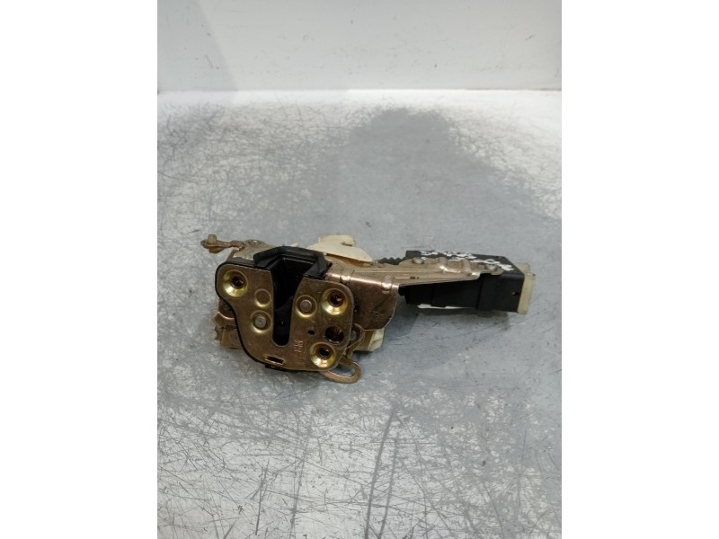 Recambio de motor cierre centralizado delantero izquierdo para saab 900 berlina referencia OEM IAM   
