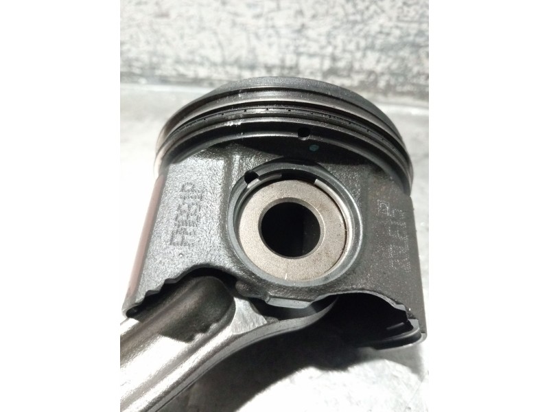 Recambio de piston para fiat ducato caja cerrada 33 (06.2006 =>) referencia OEM IAM Y06B13 06DD 46349131