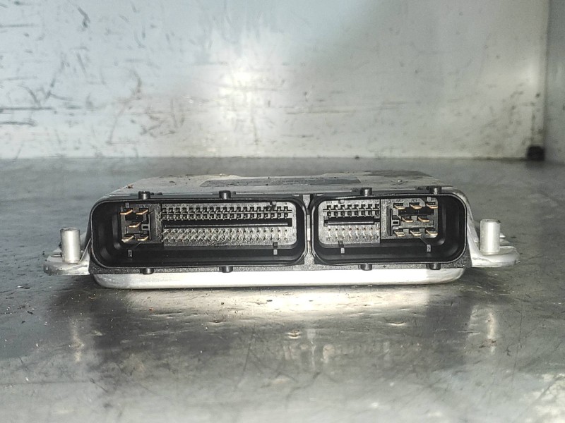 Recambio de centralita motor uce para volkswagen passat berlina (3b3) executive referencia OEM IAM 0281010941 038906019GQ EDC15P