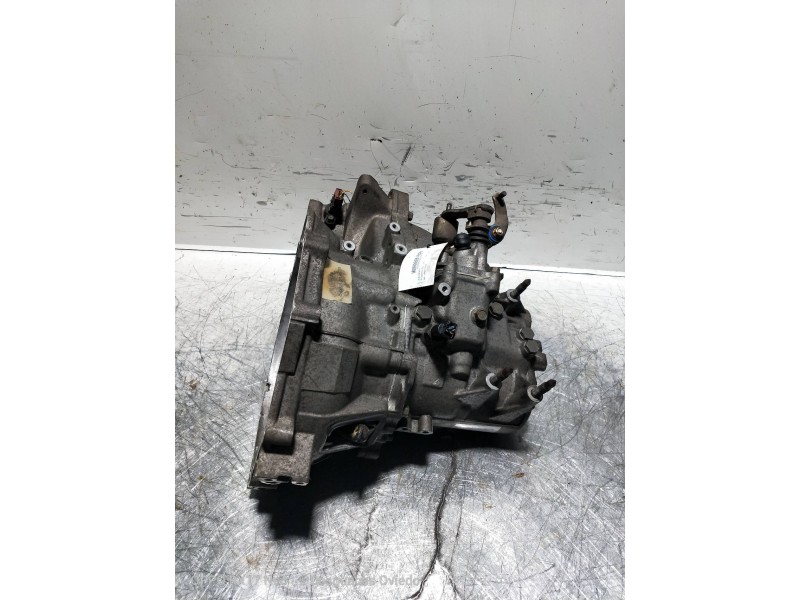 Recambio de caja cambios para mitsubishi colt (cj0) 1600 glx referencia OEM IAM F5M411F8A5 AD5748 