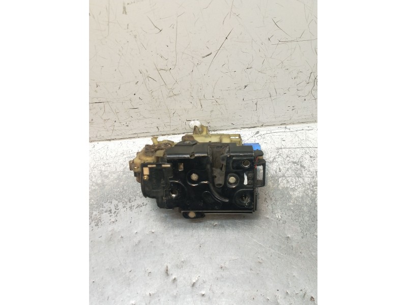 Recambio de motor cierre centralizado delantero derecho para volkswagen golf v variant (1k5) 1.9 tdi referencia OEM IAM   5P