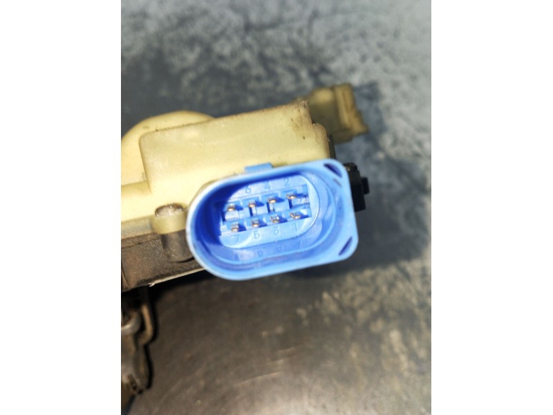 Recambio de motor cierre centralizado delantero derecho para volkswagen golf v variant (1k5) 1.9 tdi referencia OEM IAM   5P