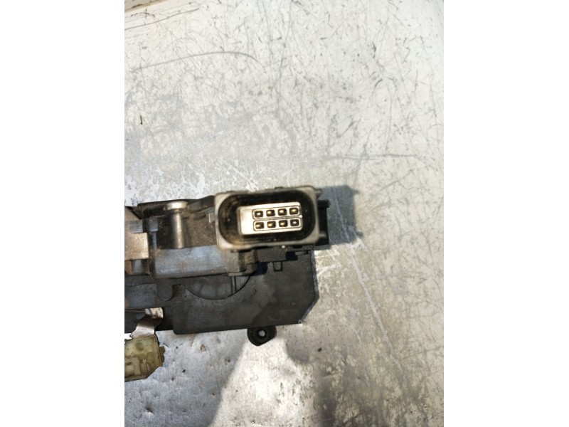 Recambio de motor cierre centralizado delantero derecho para opel corsa d 1.3 16v cdti referencia OEM IAM  3P 
