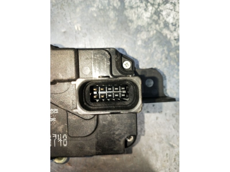 Recambio de motor cierre centralizado delantero izquierdo para opel zafira b cosmo referencia OEM IAM   