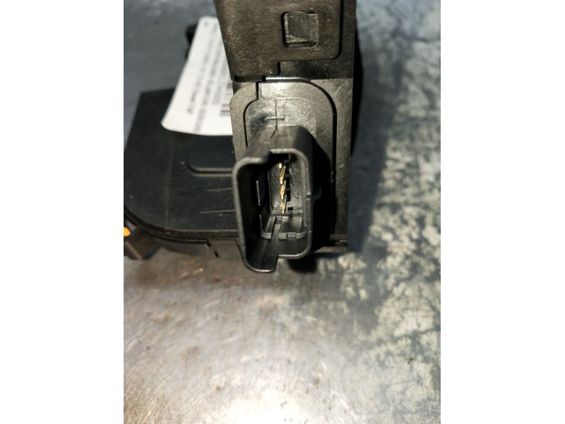 Recambio de motor cierre centralizado delantero derecho para renault clio iii 1.5 dci diesel fap referencia OEM IAM   5P