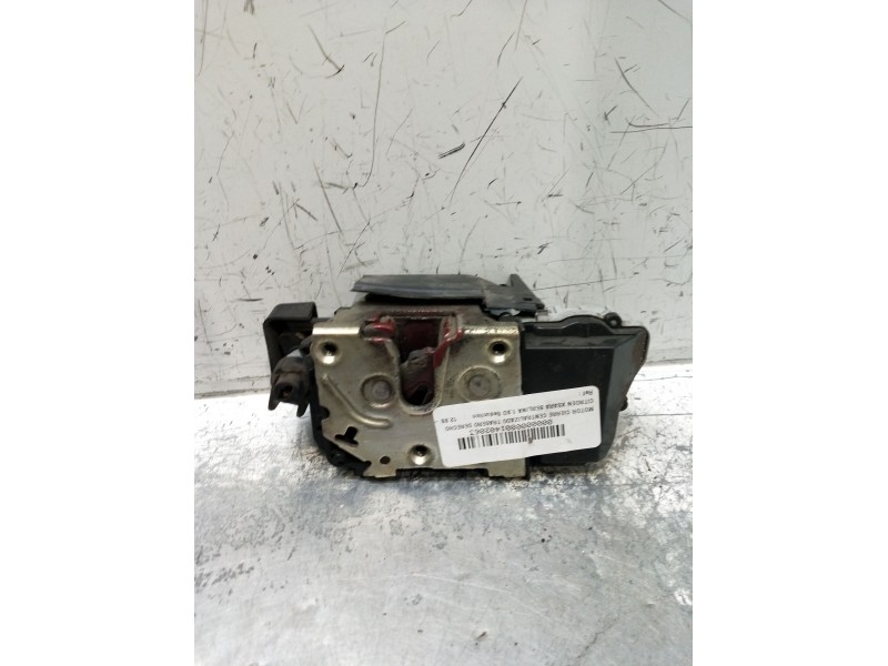 Recambio de motor cierre centralizado trasero derecho para citroën xsara berlina 1.9d seduction referencia OEM IAM  97 