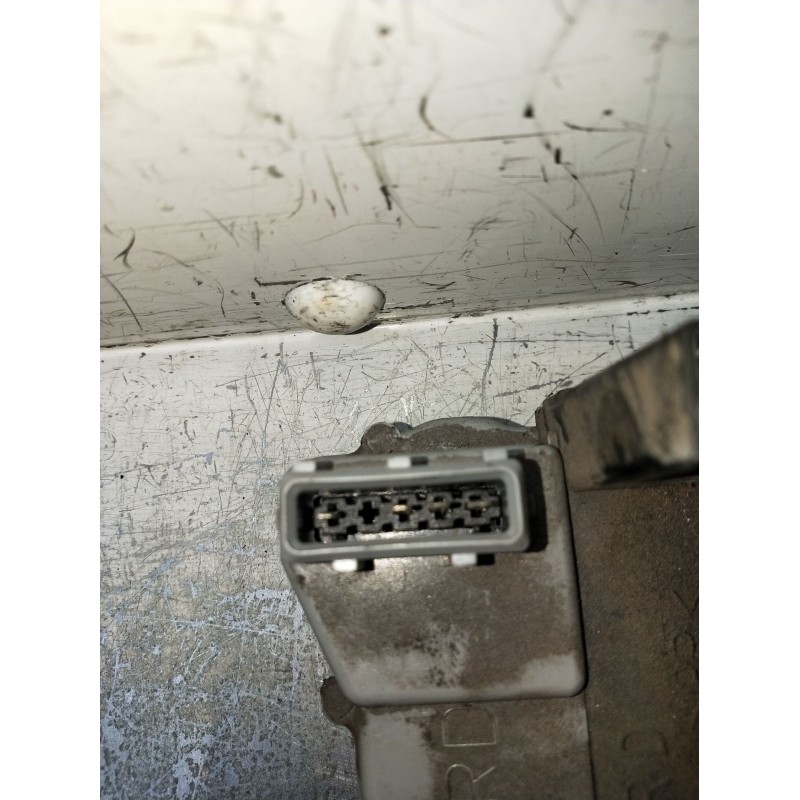 Recambio de motor cierre centralizado trasero derecho para citroën xsara berlina 1.9d seduction referencia OEM IAM  97 