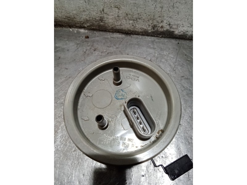 Recambio de bomba combustible para volkswagen passat b5.5 (3b3) 1.9 tdi referencia OEM IAM 220212010002 3B0919050B 