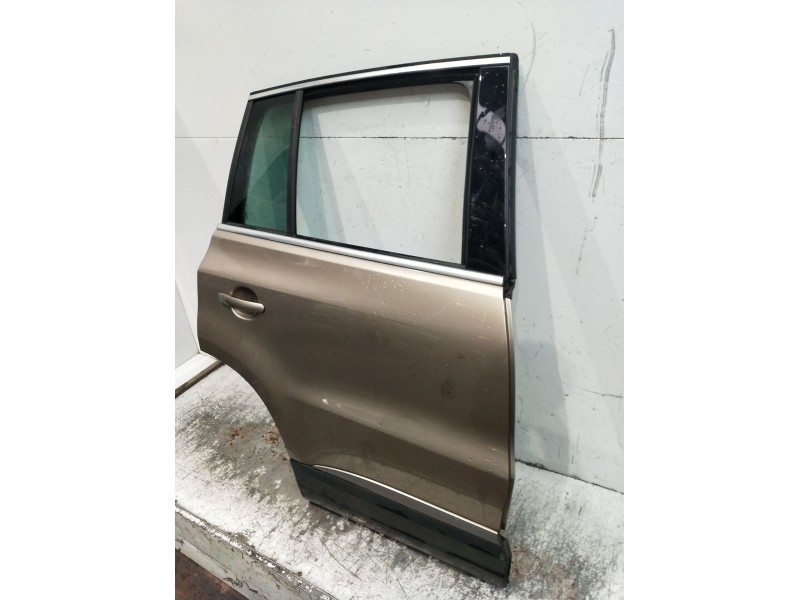 Recambio de puerta trasera derecha para volkswagen tiguan (5n_) 2.0 tdi referencia OEM IAM  5P 