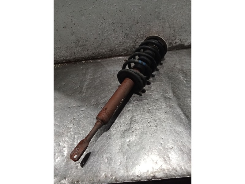Recambio de amortiguador delantero derecho para volkswagen passat b5.5 (3b3) 1.9 tdi referencia OEM IAM   