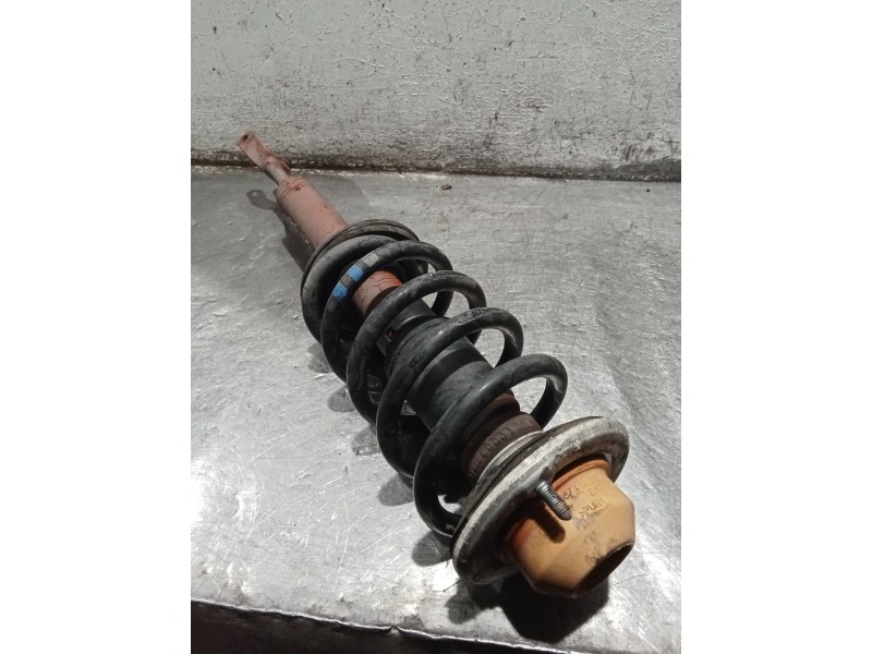 Recambio de amortiguador delantero derecho para volkswagen passat b5.5 (3b3) 1.9 tdi referencia OEM IAM   