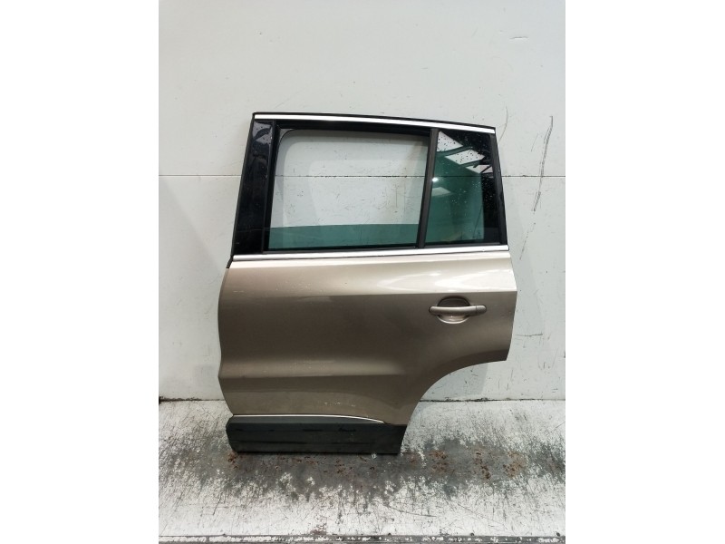 Recambio de puerta trasera izquierda para volkswagen tiguan (5n_) 2.0 tdi referencia OEM IAM  5P 